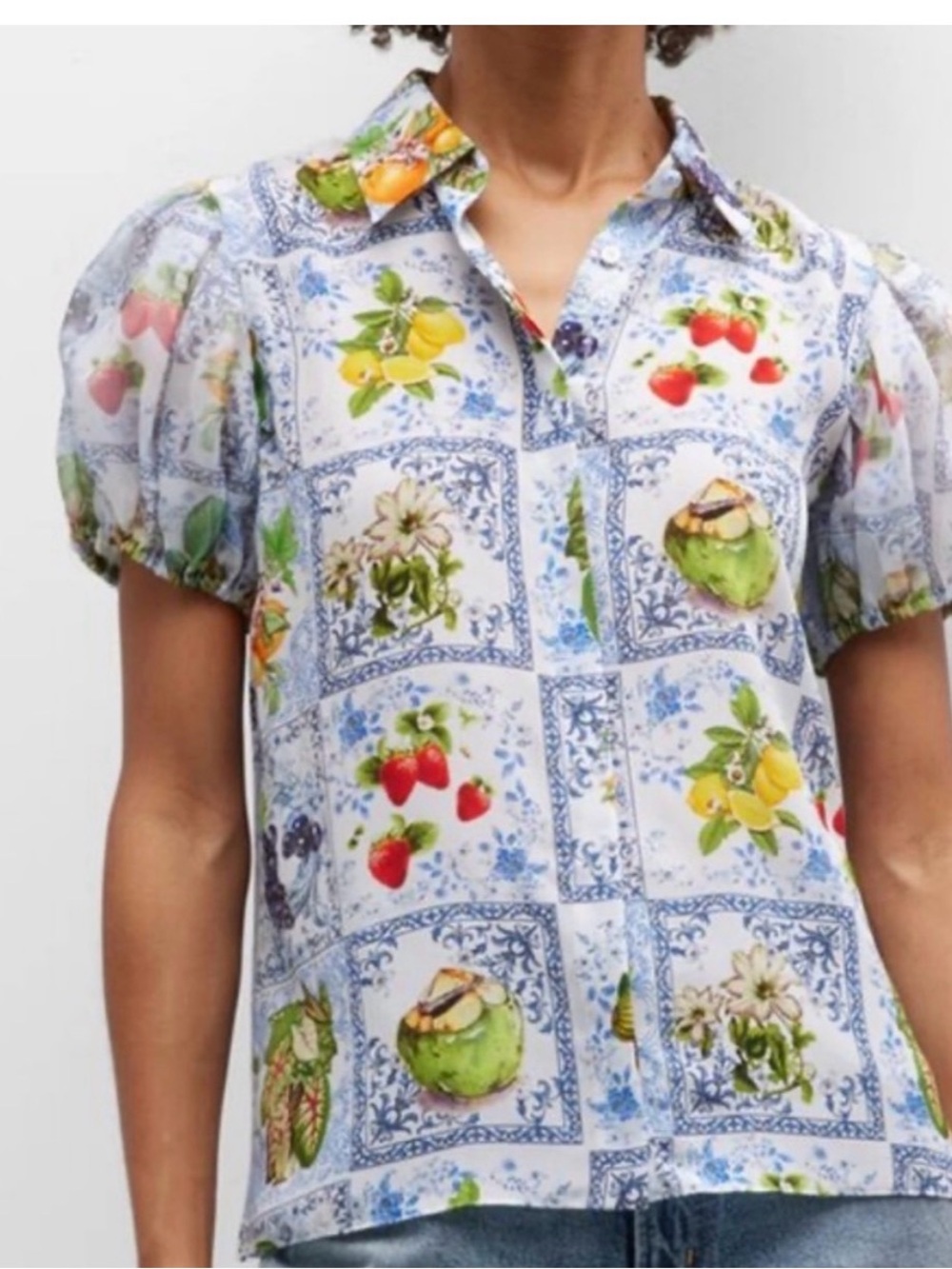 Alice + Olivia White Button-Front Fruit & Floral Print Puff Sleeve Shirt
